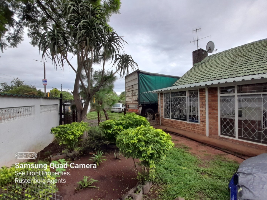 3 Bedroom Property for Sale in Lower Bo-dorp North West